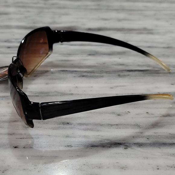 Sunglasses - Picture 2 of 6